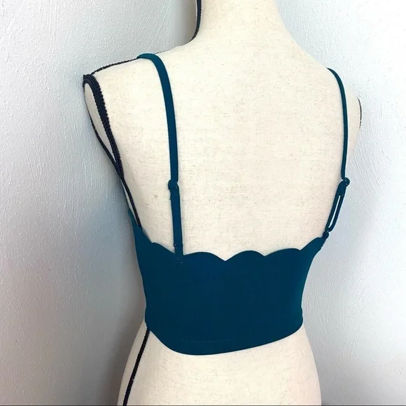Shein Scalloped Edge Crop Camisole. Green Sz S - Picture 10 of 10